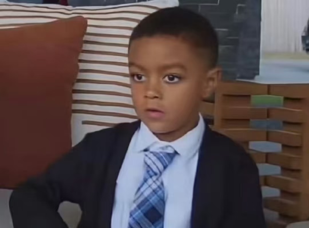 外的他, 场上那个戴